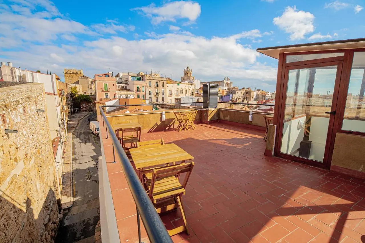 Planta Baja En La Muralla Romana Junto A La Catedral Tarragone