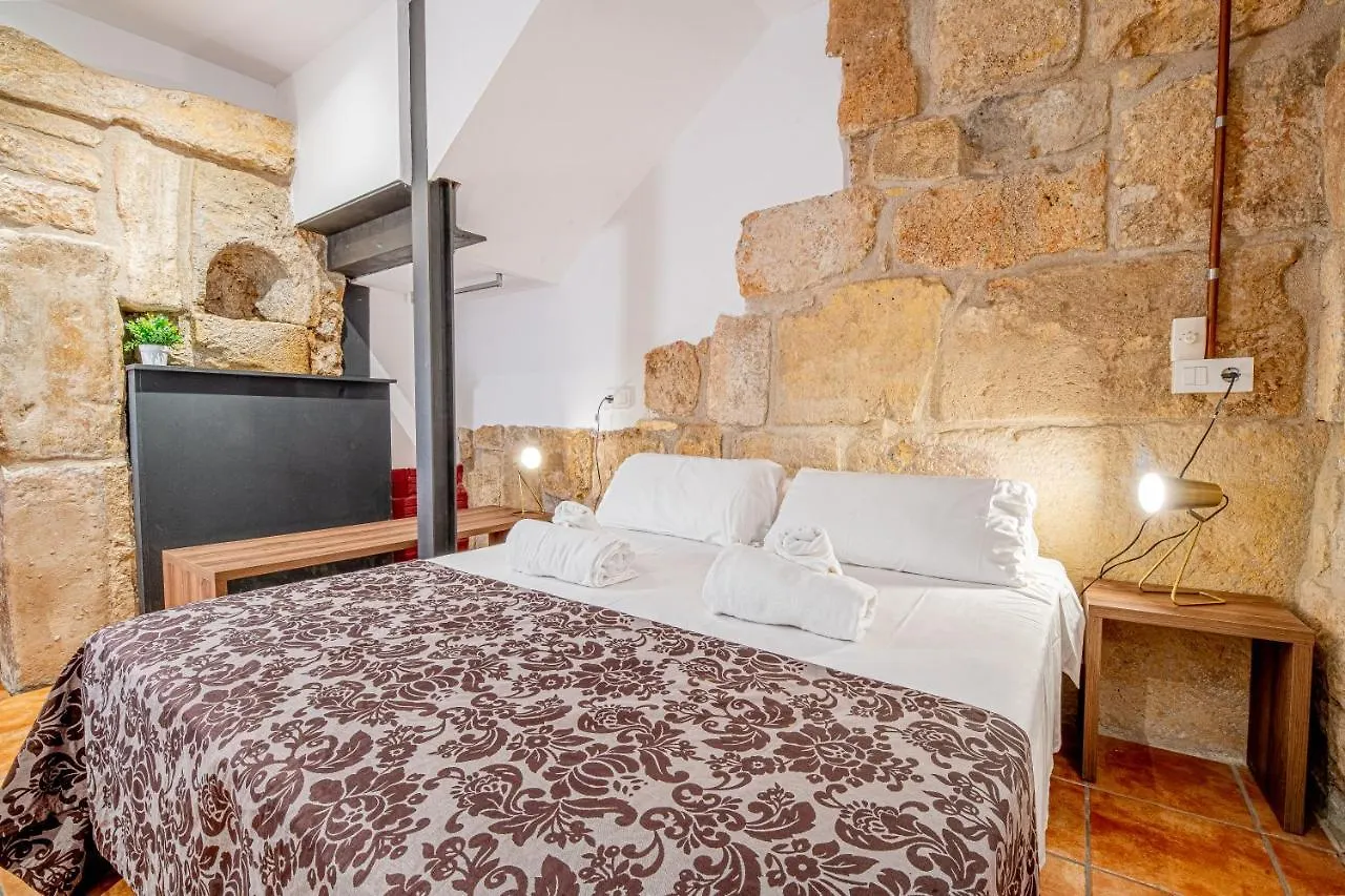 Planta Baja En La Muralla Romana Junto A La Catedral 타라고나 스페인